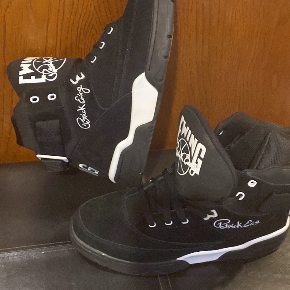 Patrick Ewing - Picture 2 of 2
